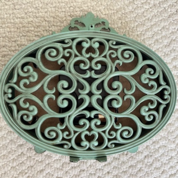 Clock - Picture 2 of 3